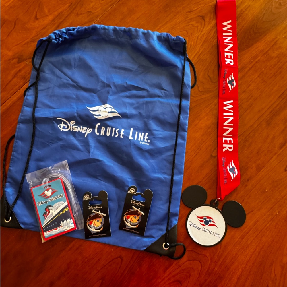 Disney Cruise Line Blue Drawstring Bag with Winner Medal, 2 Pins and Luggage Tag